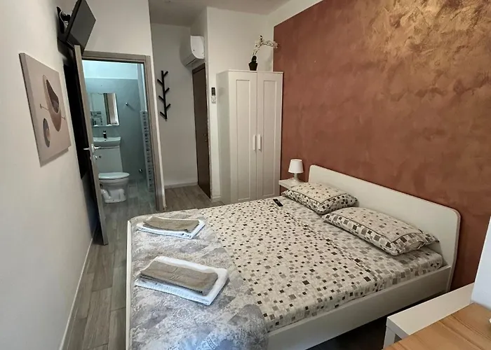 Capri לינה וארוחת בוקר 3*